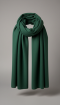 Cashmere scarf in forest green
